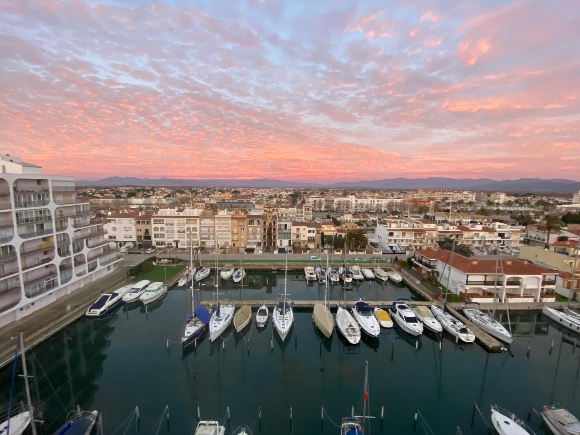 Lux Apt 1Er Ligne Mer!Grande Terrasse Vue Superbe! Empuriabrava Exterior photo